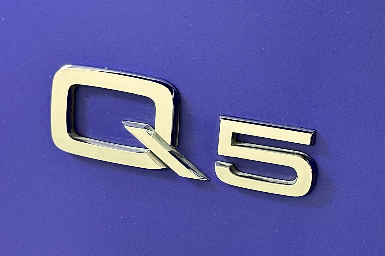 Used 2021 Ultra Blue Metallic Audi Premium Plus image 10