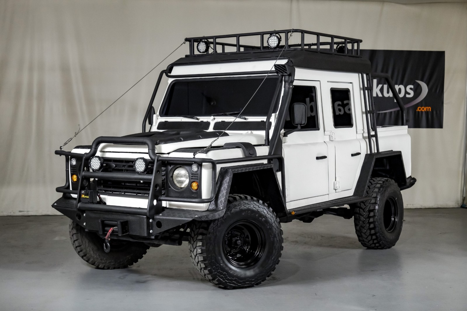 1992 Land Rover Defender 110  4