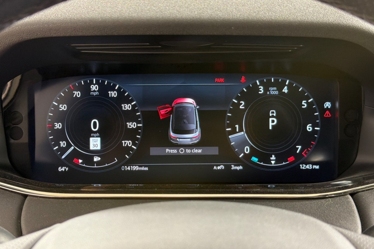 Used 2022 METALLIC GREEN Land Rover R-Dynamic SE image 22