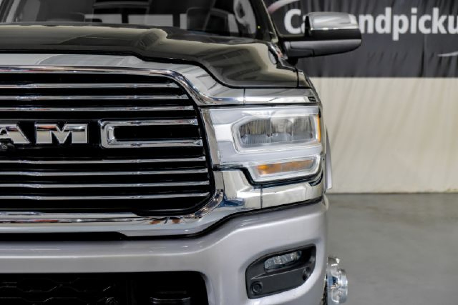 2020 Ram 3500 Laramie 44