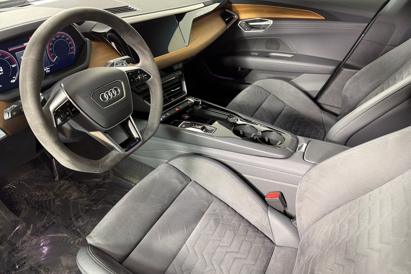 Used 2024 Daytona Gray Pearl Effect Audi Premium Plus quattro image 9