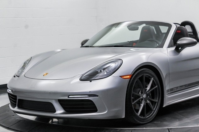 2023 Porsche 718 Boxster T 17