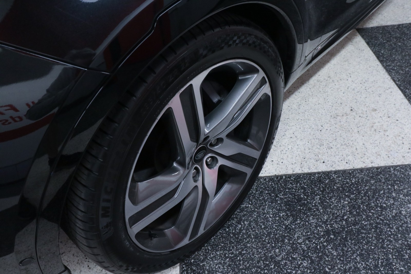 Used Car 2022 Land Rover Discovery  Hse R-dynamic For Sale Under $40,000 In Austin, Texas