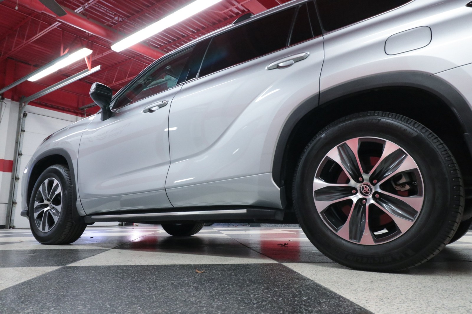 Used Car 2022 Toyota Highlander  Xle For Sale Under $35,000 In Austin, Texas