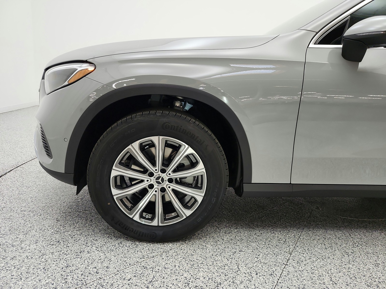New 2027 MANUFAKTUR Alpine Grey Mercedes-Benz GLC 300 SUV image 15