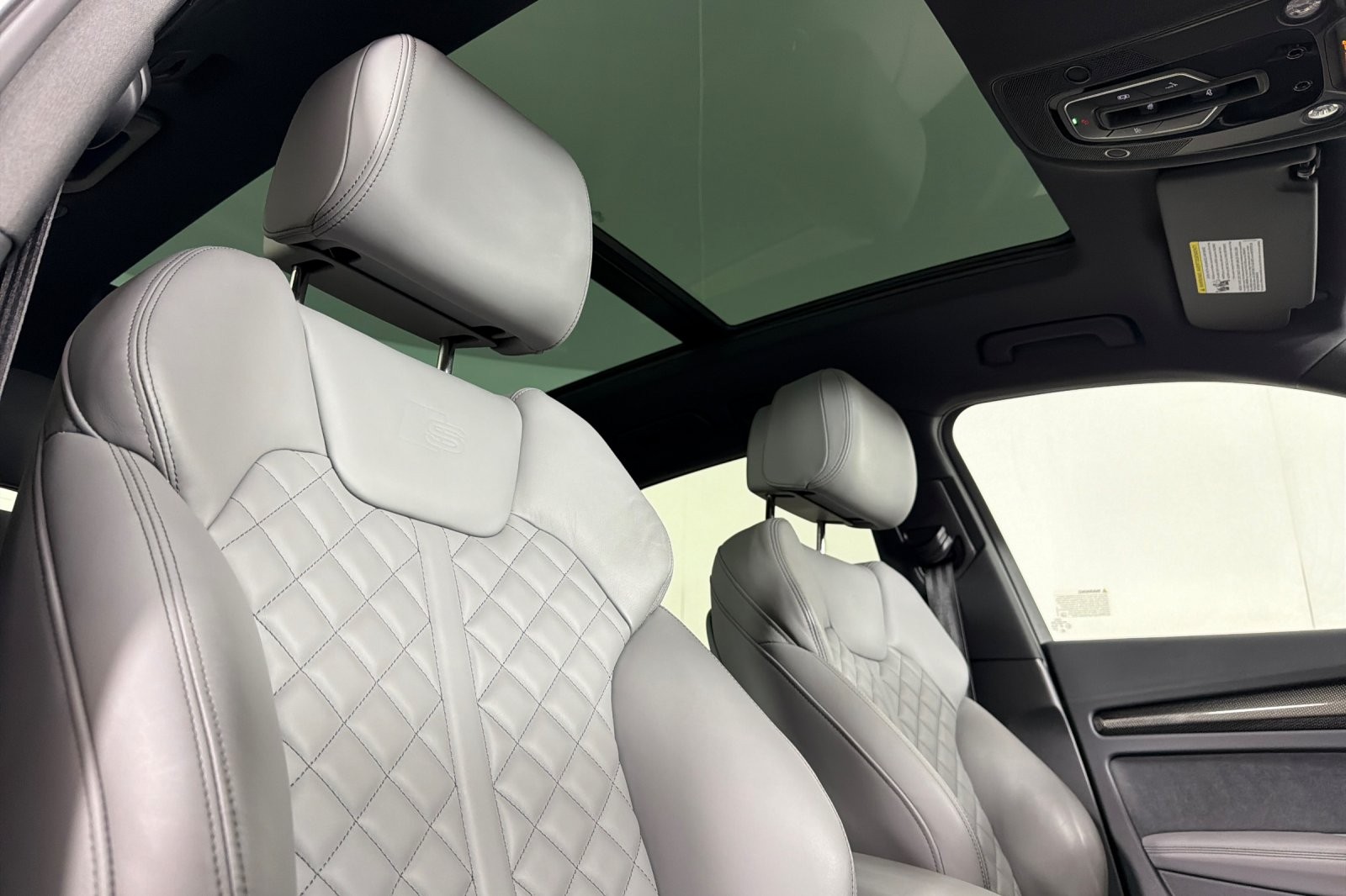 Used 2023 Ibis White Audi Premium Plus 3.0 TFSI quattro image 16