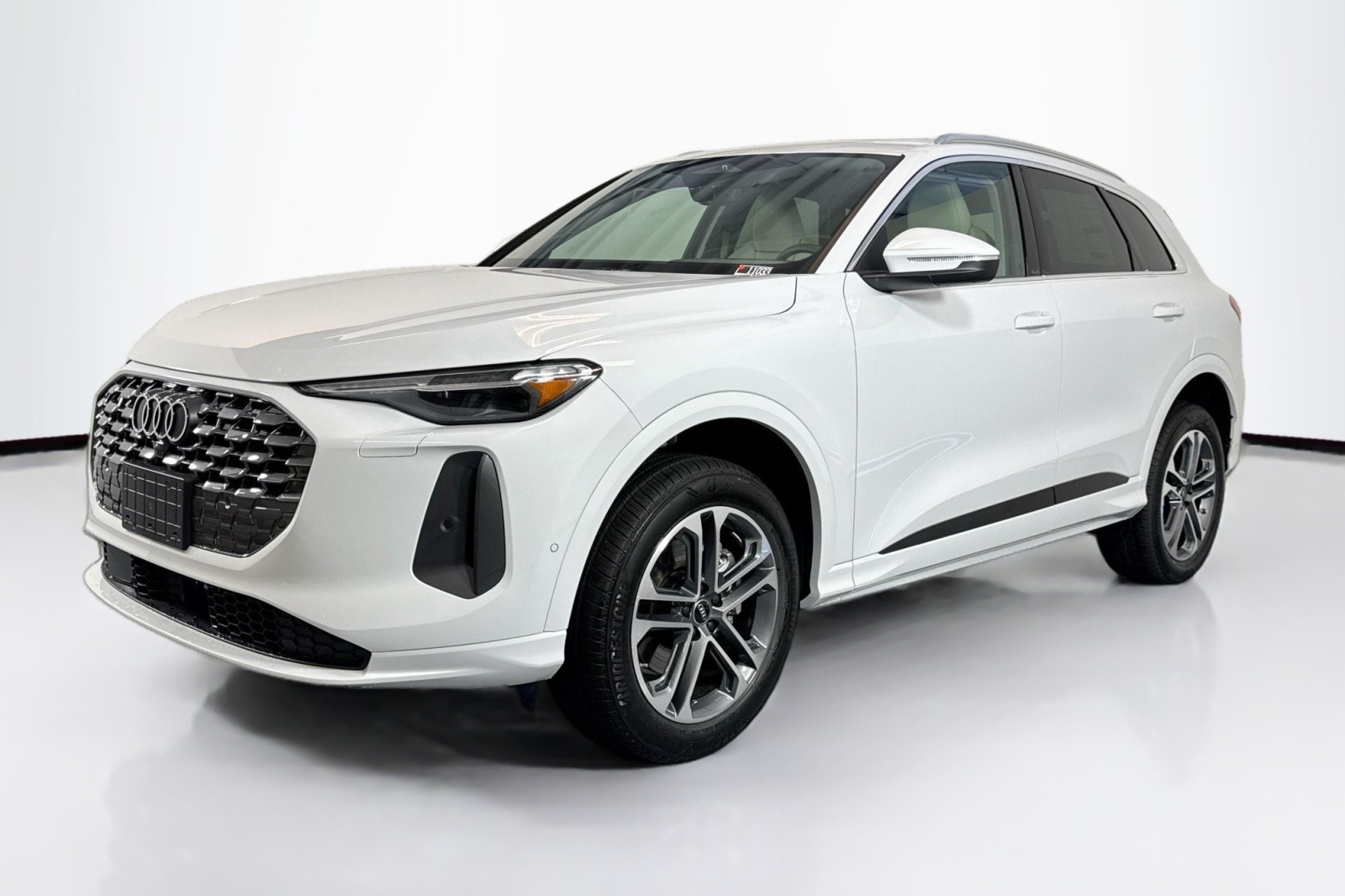 2025 Audi New Q5 Premium Plus's photo