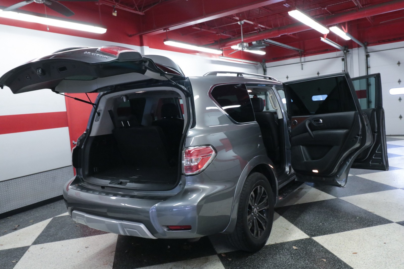 Used Car 2018 Nissan Armada  Platinum For Sale Under $20,000 In Austin, Texas