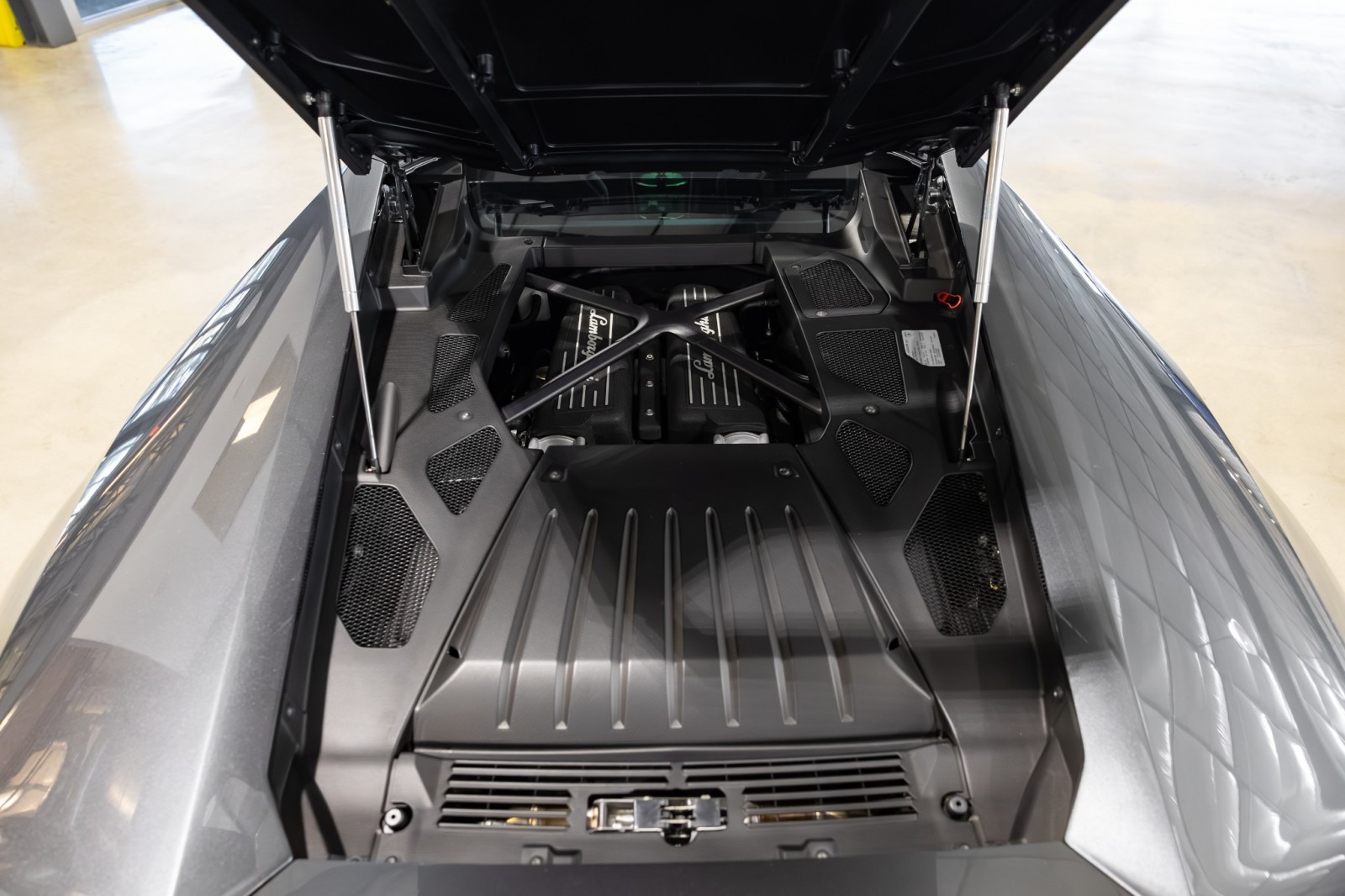 Used Car 2016 Lamborghini Huracan  Lp 580-2 - Lifting System + - $242,395 Msrp - Giano Wheels For Sale Under $240,000 In Boerne, Texas