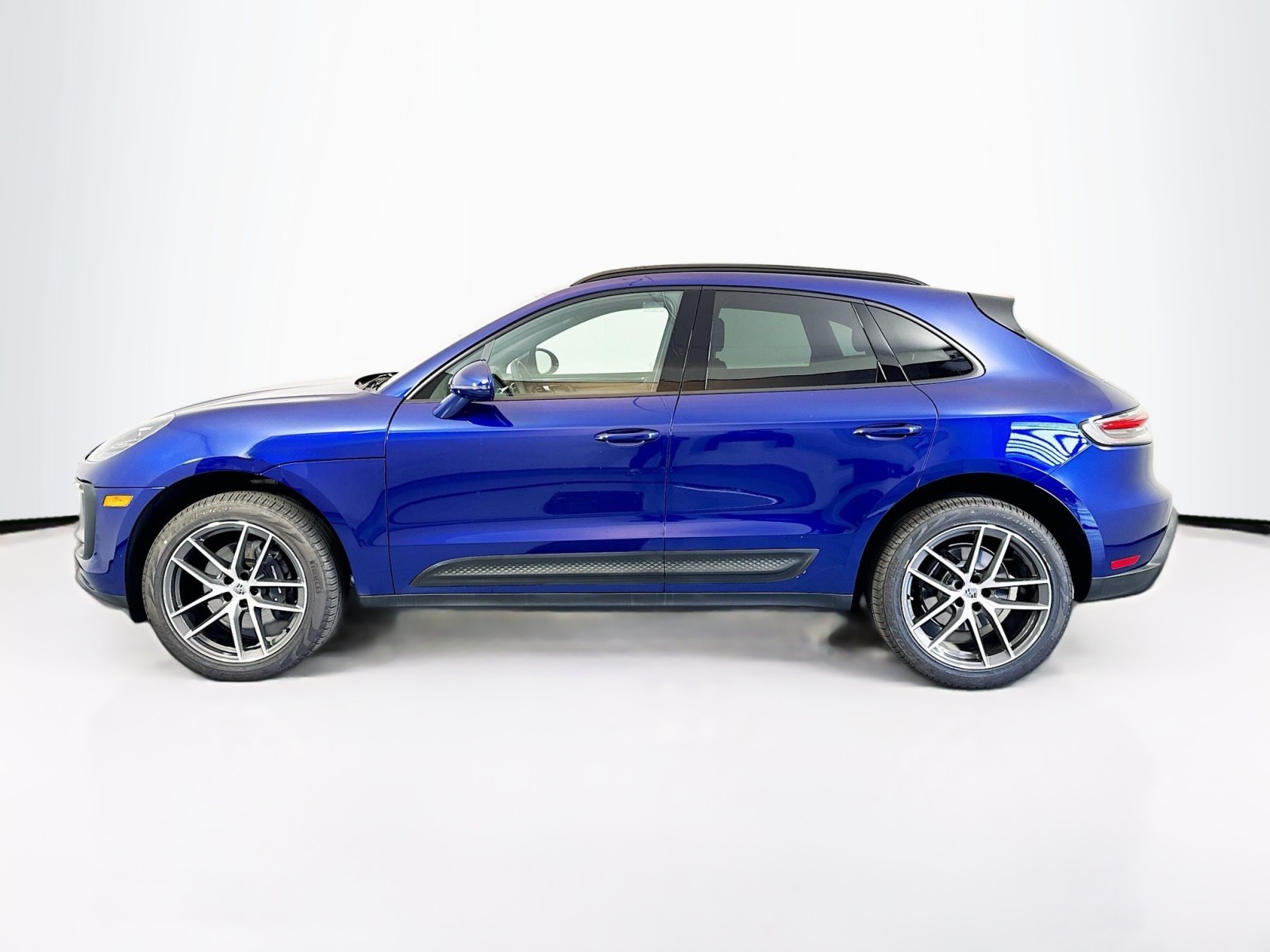 2024 Porsche Macan  8