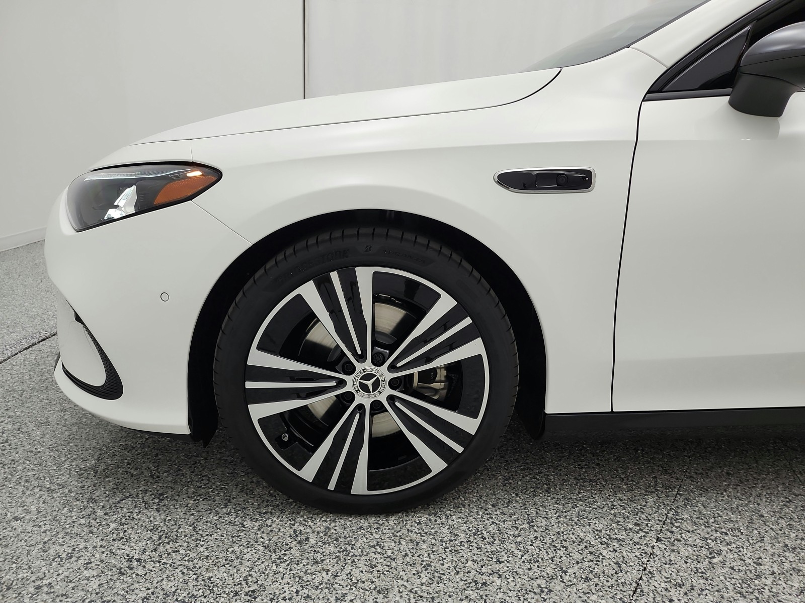 New 2027 Polar White Mercedes-Benz CLA 250+ Electric RWD image 13