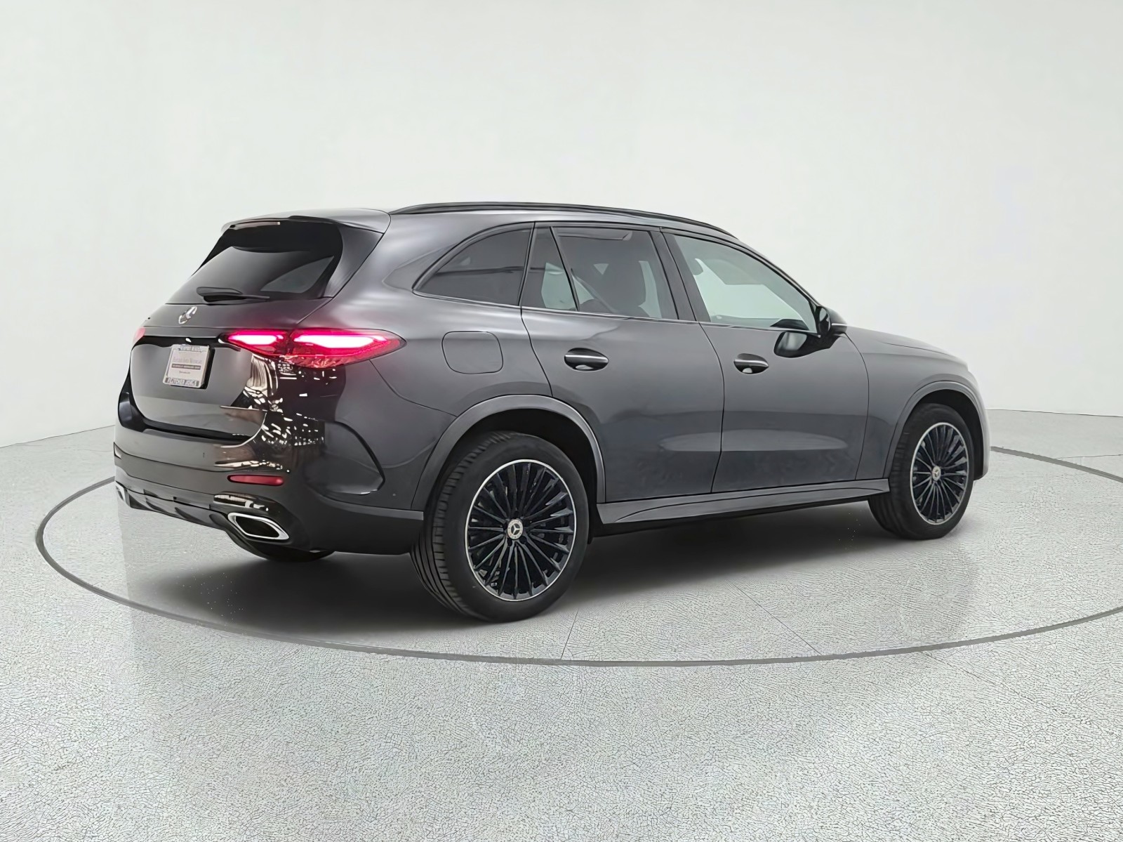 New 2027 Graphite Grey Metallic Mercedes-Benz GLC 300 SUV image 5