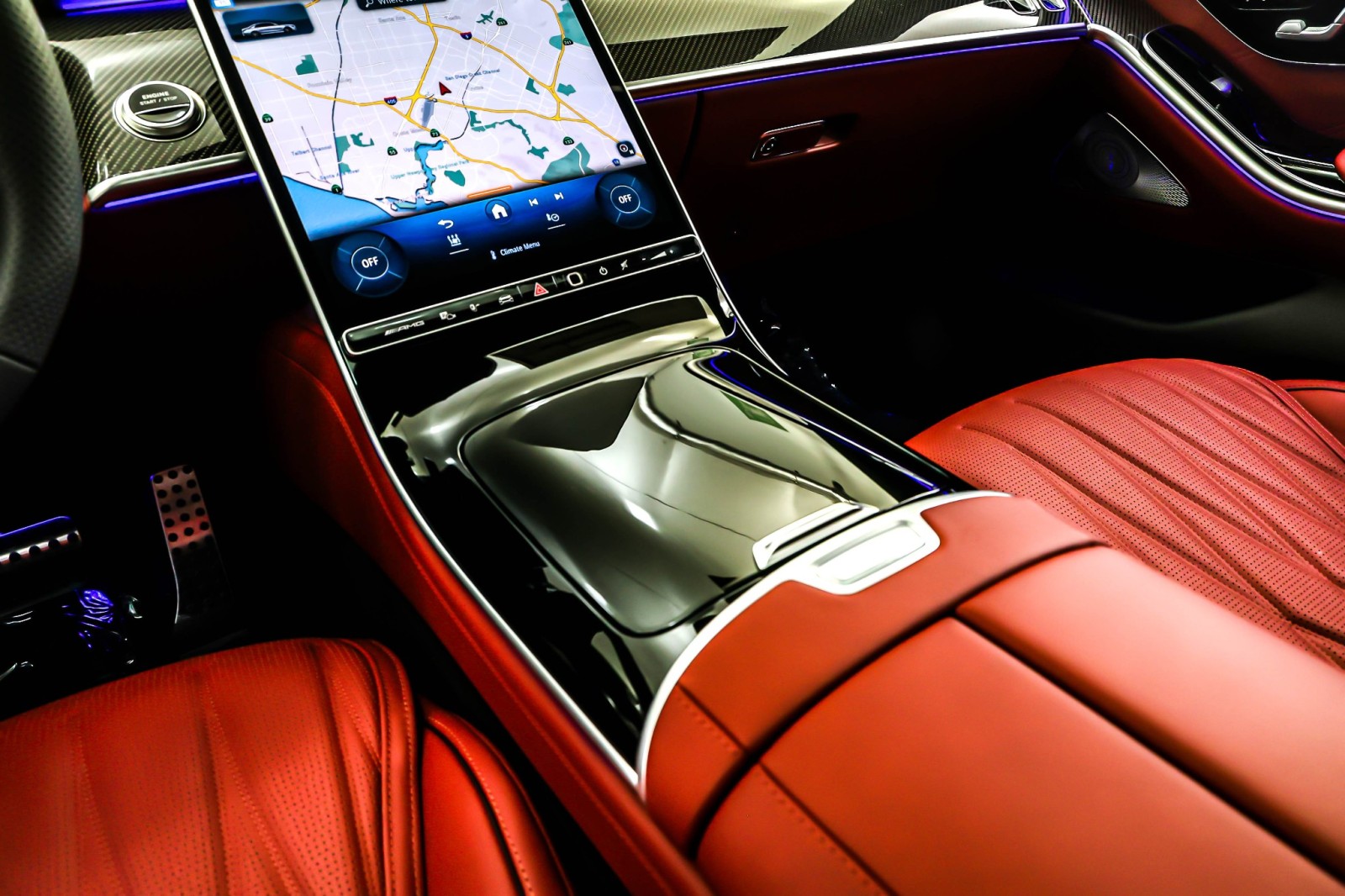 New 2026 MANUFAKTUR Moonlight White Metallic Mercedes-Benz AMG® S 63 E image 6