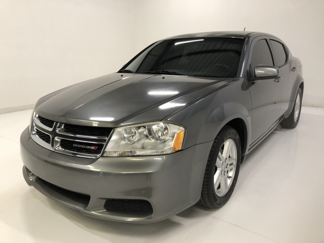 49872012 Dodge Avenger SXT