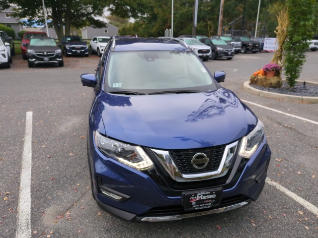 2017 Nissan Rogue SL 4