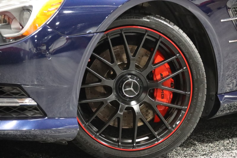 2013 Mercedes-Benz SL 550 AMG Sport 2dr Roadster in , 