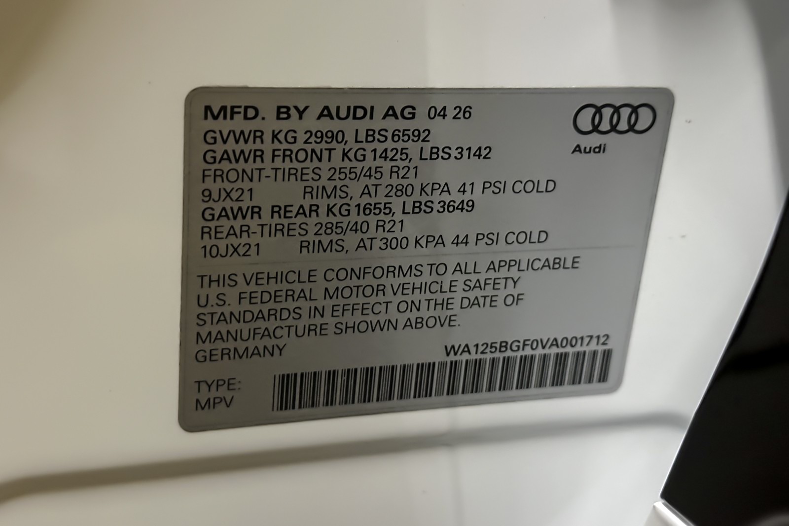 New 2027 Glacier White Metallic Audi Premium Plus quattro image 25