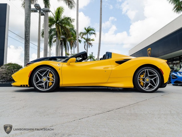 Ferrari F8 Spider