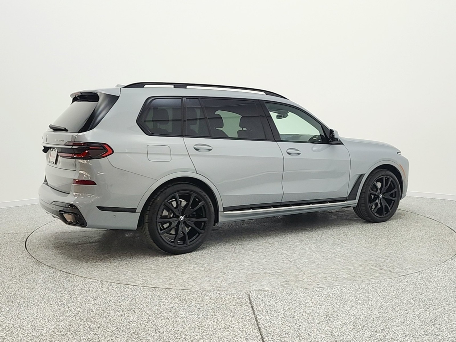 Used 2026 Brooklyn Grey Metallic BMW xDrive40i Sports Activity Vehicle image 5