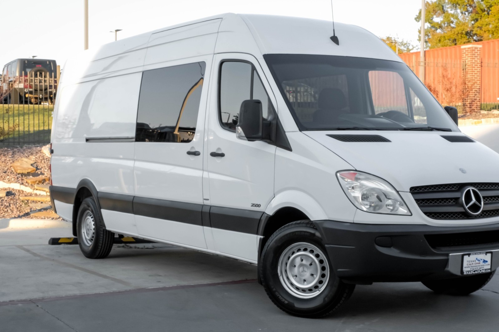 2011 Mercedes-Benz Sprinter 2500 CREW VAN HIGH ROOF AUTOMATIC DIESEL PREMIUM P 36