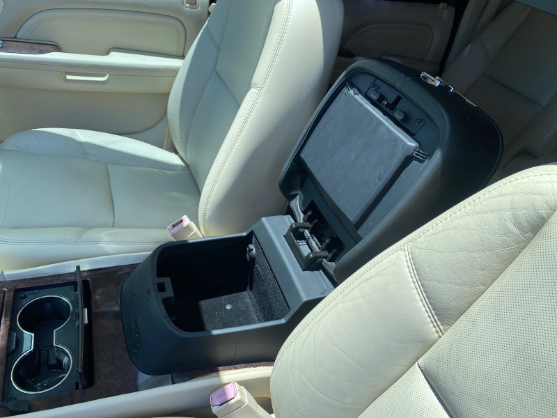 2007 Cadillac Escalade ESV SUNROOF AWD LOW MILES 47,118 in , 