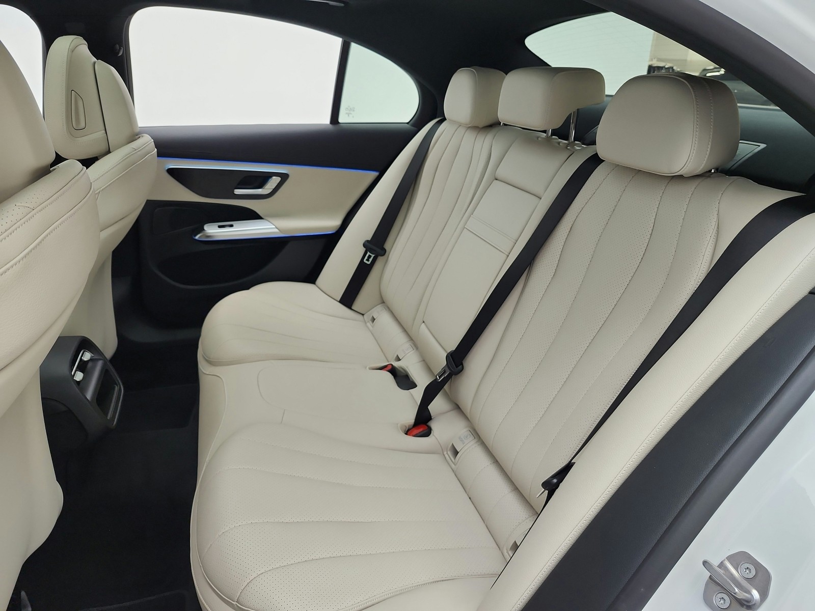 New 2027 Polar White Mercedes-Benz E 350 RWD Sedan image 11