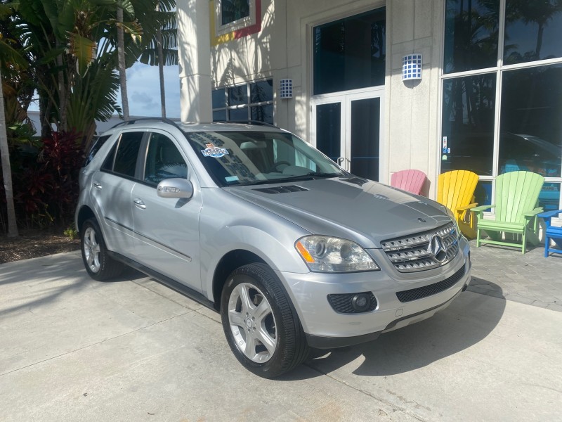 2008 Mercedes-Benz M-Class 3.5L 1 OWNER LOW MILES 48,493 in , 