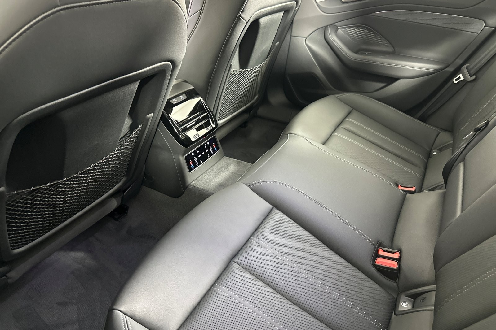 New 2026 Daytona Gray Pearl Effect Audi Premium Plus quattro image 11