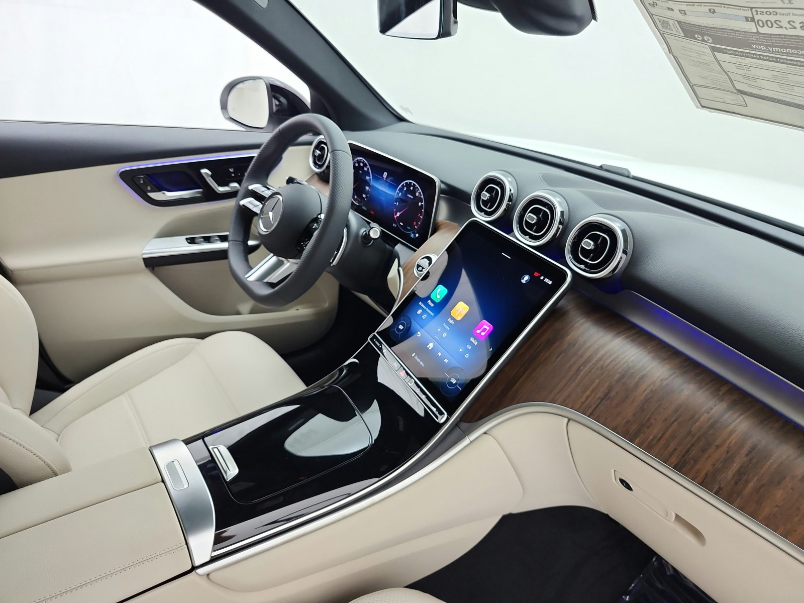 New 2027 Polar White Mercedes-Benz GLC 300 SUV image 13