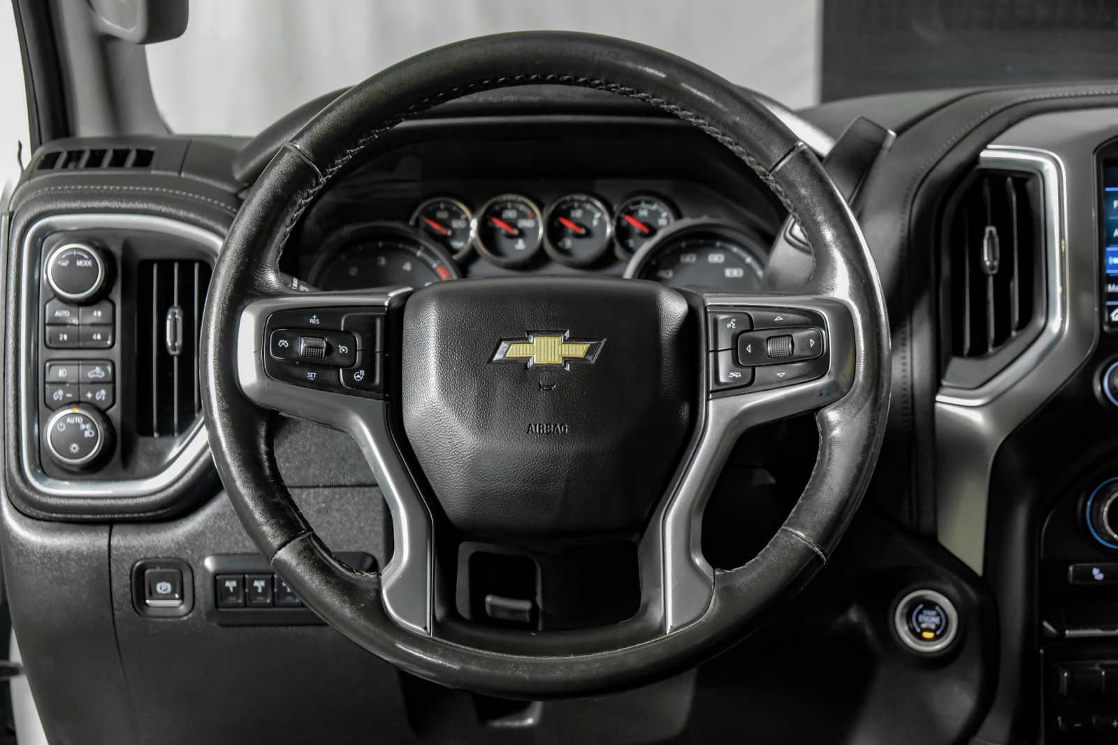 2022 Chevrolet Silverado 3500HD CC LT 15