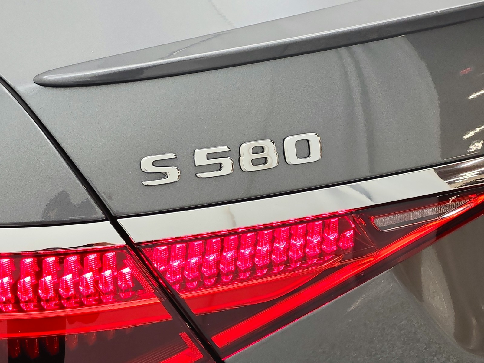 Certified Used 2025 Selenite Grey Metallic Mercedes-Benz S 580 4MATIC® Sedan image 25