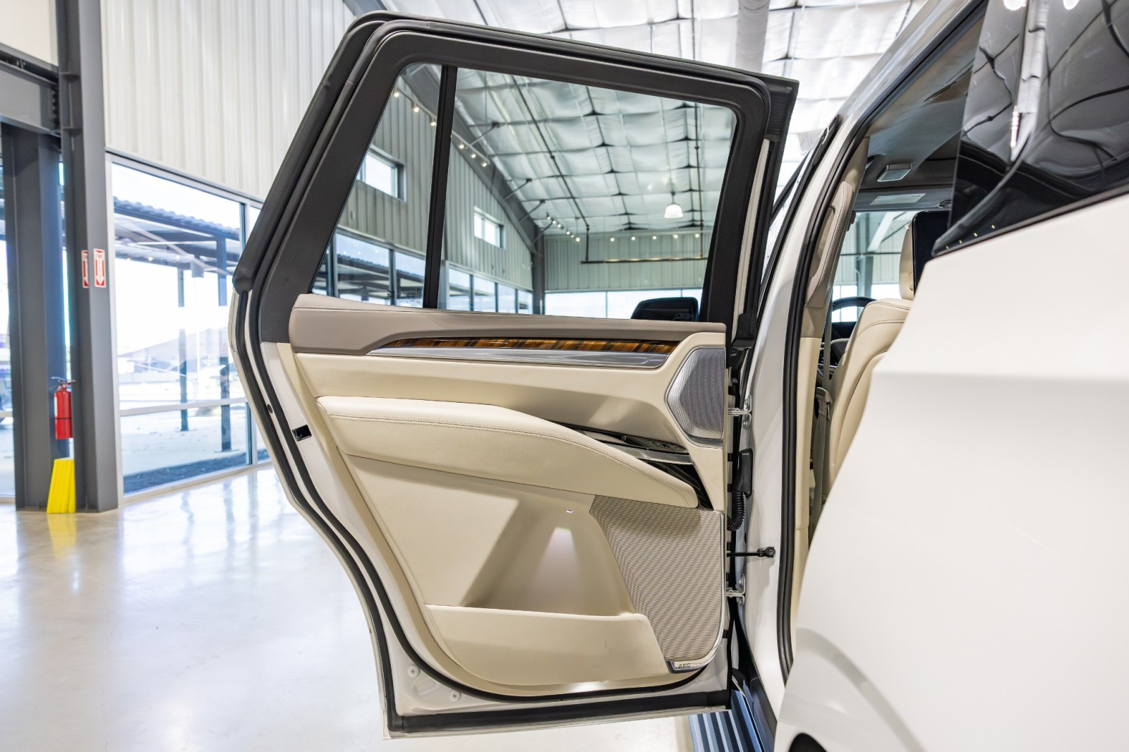 Used Car 2025 Cadillac Escalade  4wd Sport Platinum - 24 Inch Wheels - Crystal White Paint For Sale Under $120,000 In Boerne, Texas