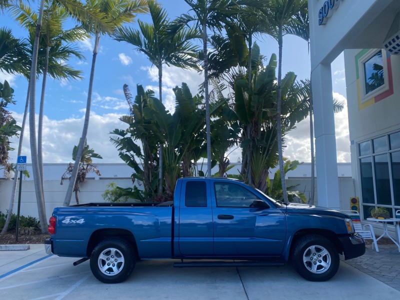 2005 Dodge Dakota SLT LOW MILES 69,842 4WD CLUB in , 