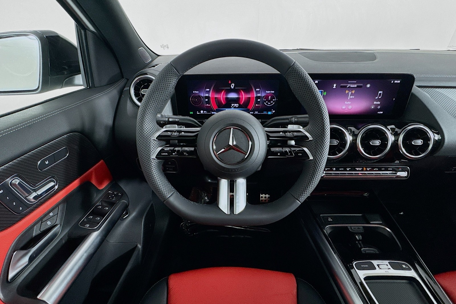New 2026 Polar White Mercedes-Benz GLA 250 SUV image 4