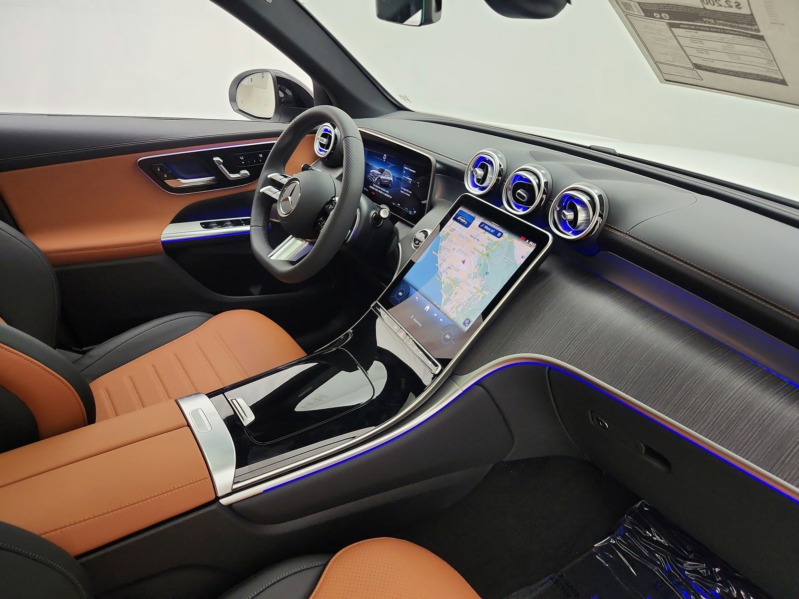 New 2027 Polar White Mercedes-Benz GLC 300 SUV image 13