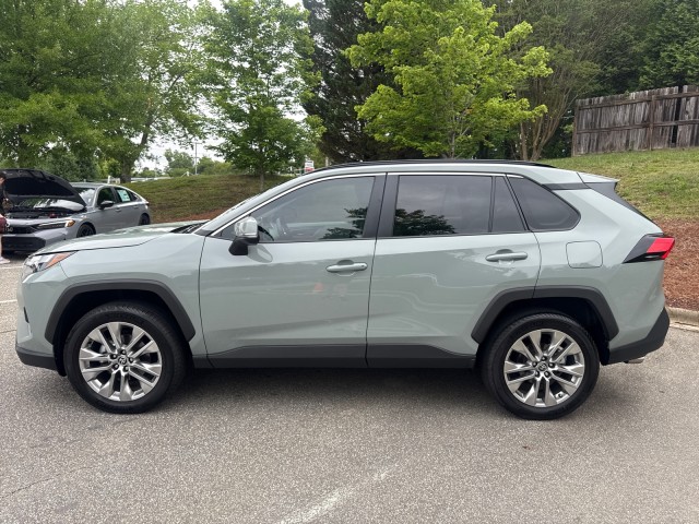 ToyotaRAV44