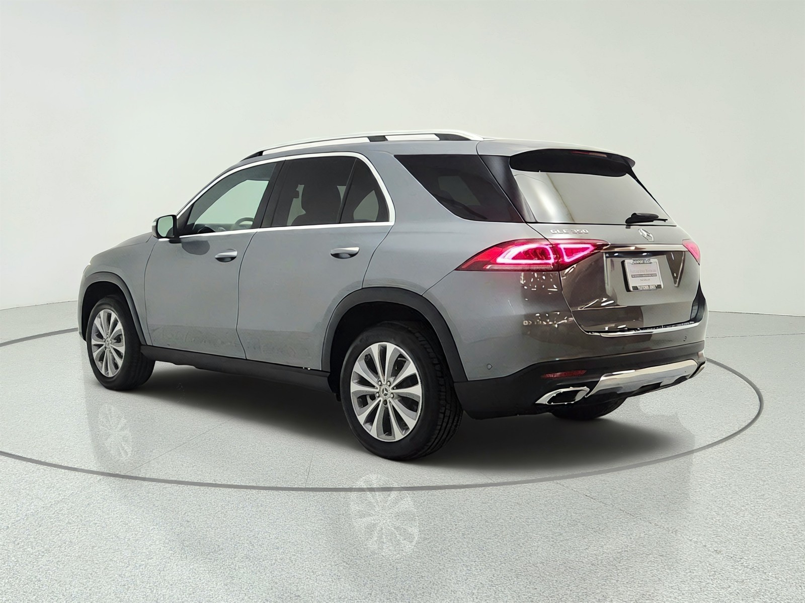 Used 2023 Selenite Grey Metallic Mercedes-Benz GLE 350 SUV image 7