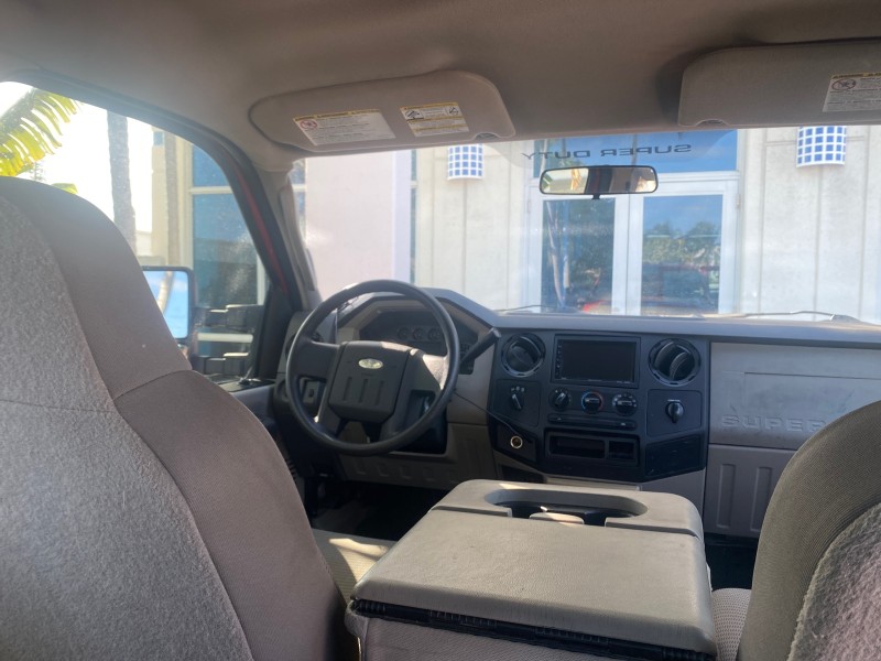 2008 Ford Super Duty F-350 DRW XL LOW MILES 43,076 4WD in ,