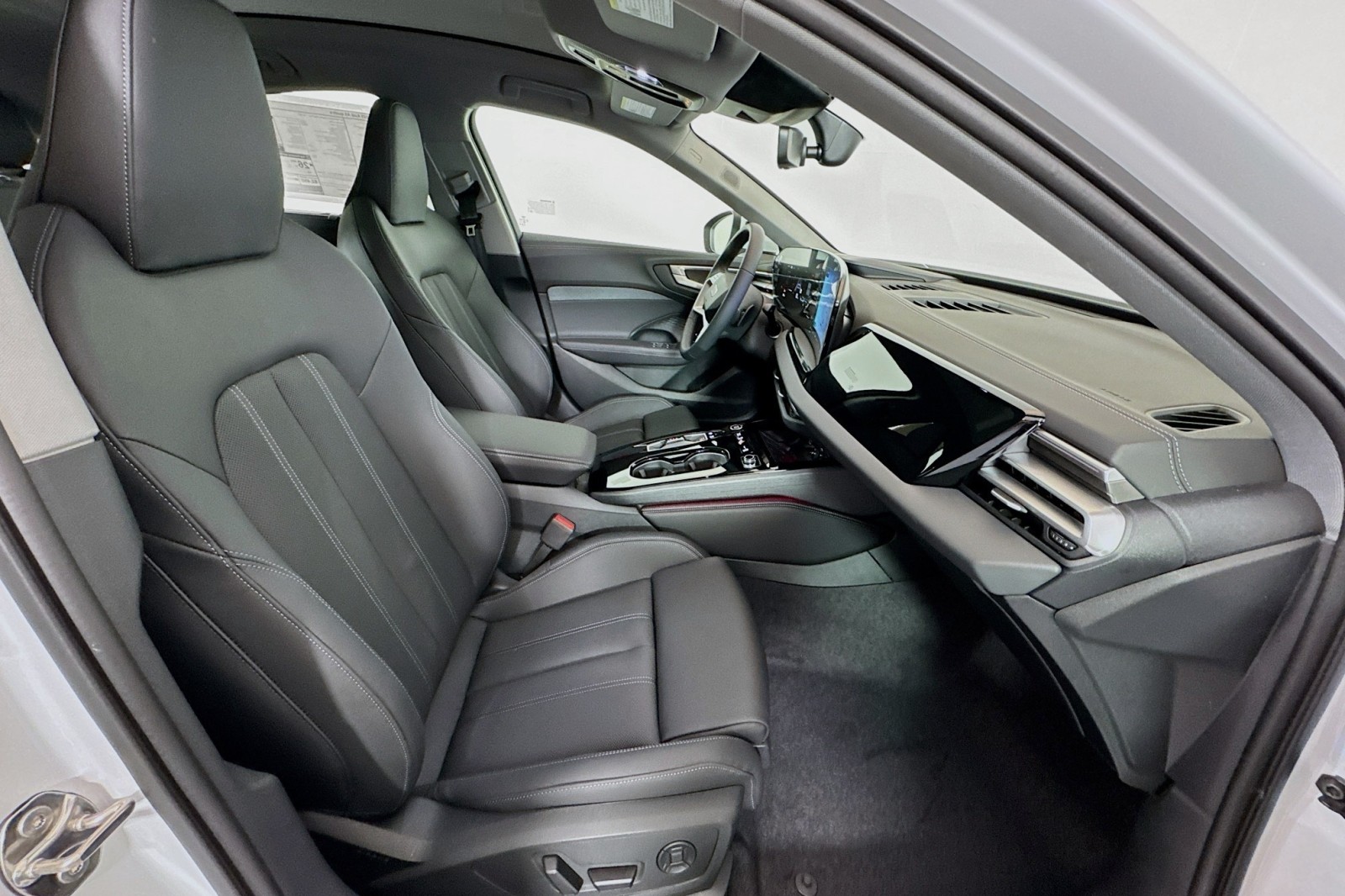 New 2025 Glacier White Metallic Audi Premium Plus 2.0 TFSI quattro image 26