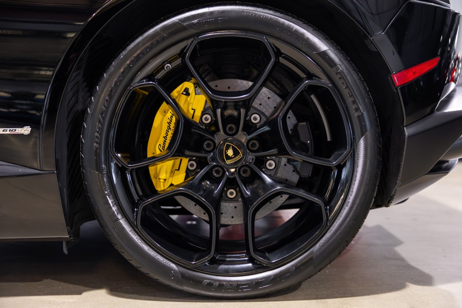 Used Car 2015 Lamborghini Huracan  For Sale Under $220,000 In Boerne, Texas