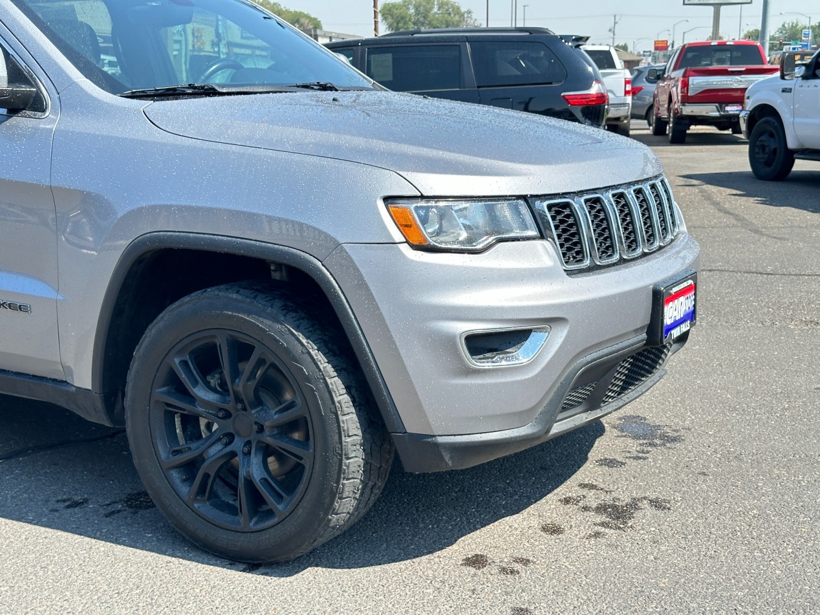 2017 Jeep Grand Cherokee Laredo 3