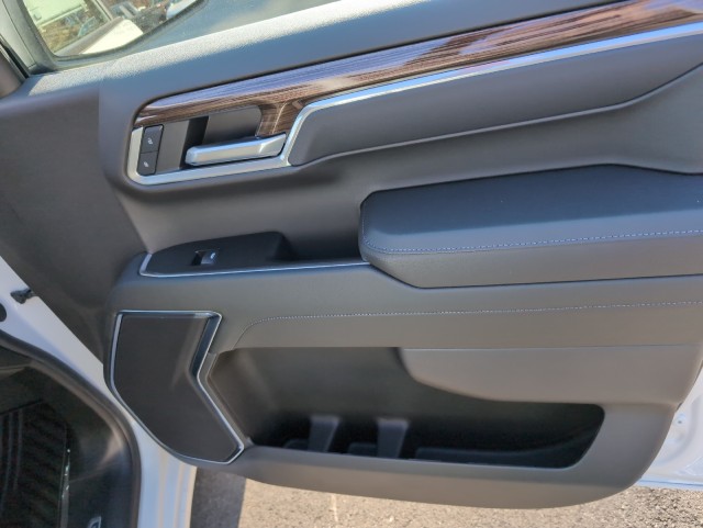 2025 Chevrolet Silverado 1500 LT 13