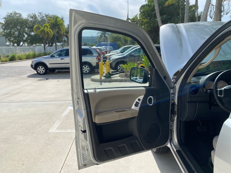 2004 Jeep Liberty Limited 1 OWNER SUNROOF in , 