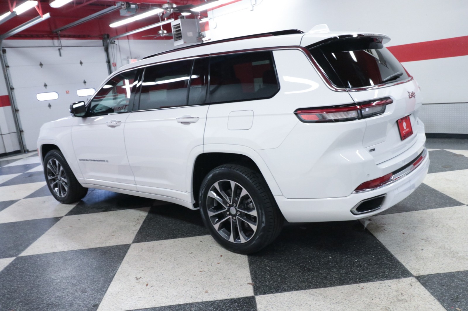 Used Car 2021 Jeep Grand Cherokee L  Overland For Sale Under $30,000 In Austin, Texas
