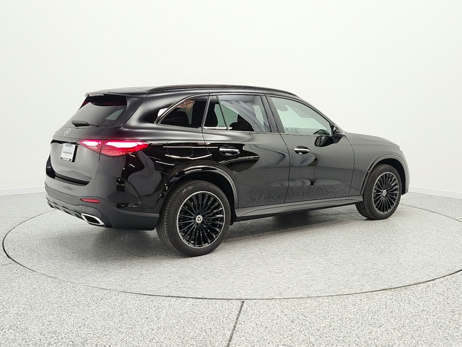 New 2026 Black Mercedes-Benz GLC 300 image 5