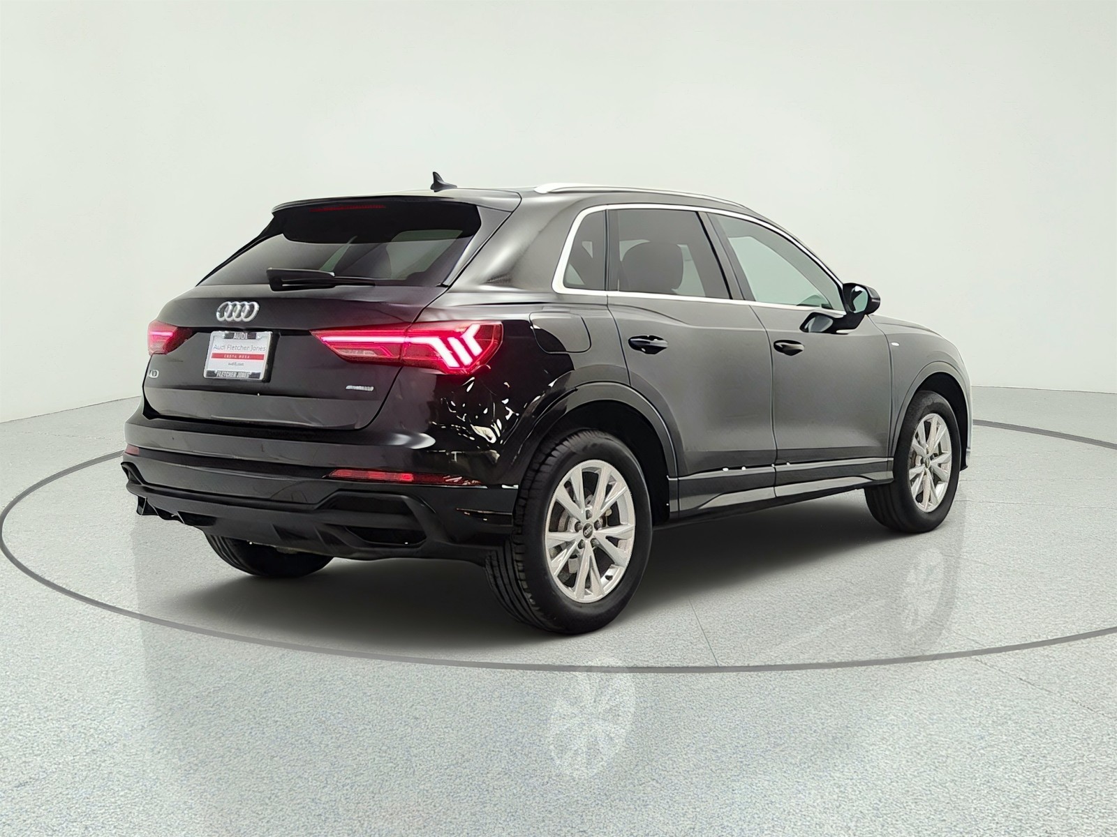 Used 2024 Mythos Black Metallic Audi S line Premium image 5