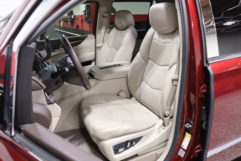 2016 Cadillac Escalade Luxury Collection 4dr Suv in , 