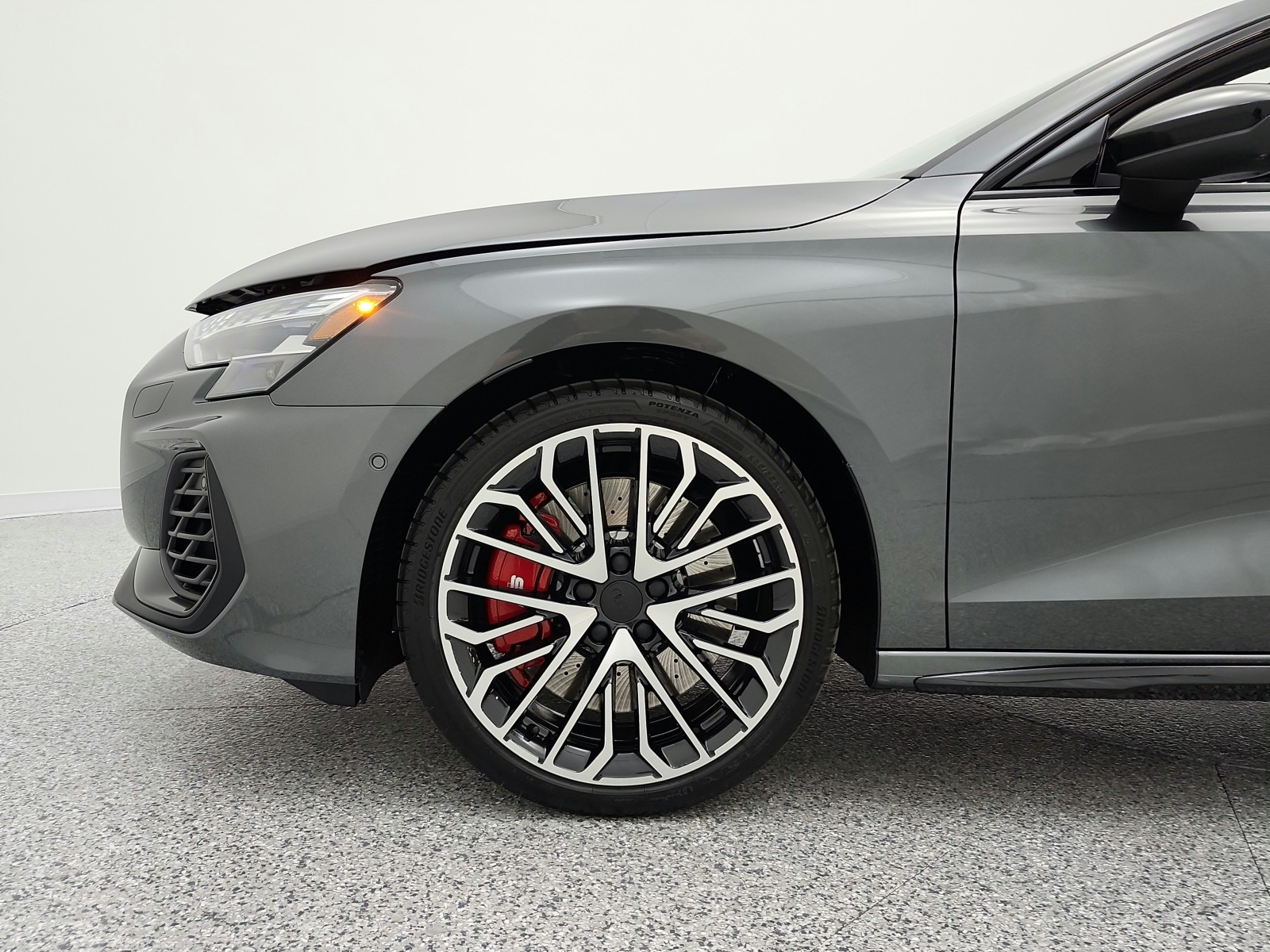 New 2026 Daytona Gray Pearl Effect Audi quattro image 12