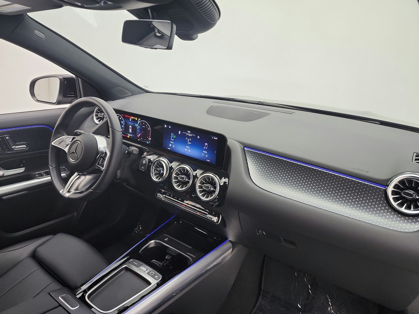 Certified Used 2025 Night Black Mercedes-Benz GLA 250 SUV image 15