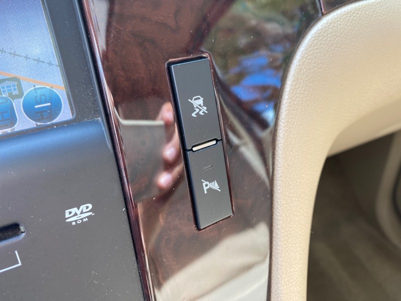 2010 Cadillac Escalade SUNROOF NAV Premium LOW MILES 66,933 in ,